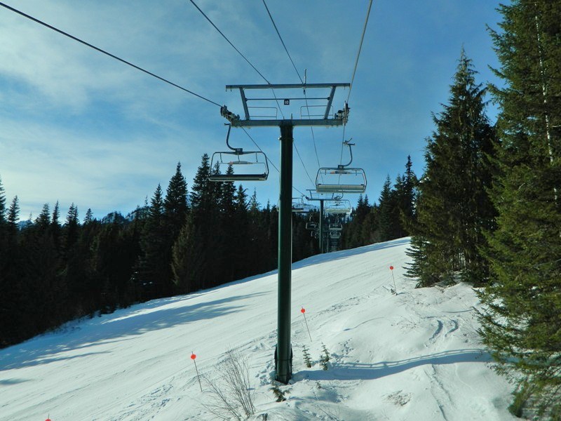 Télésiège débrayable 6 places (TSD6) Chinook Express www.remontees